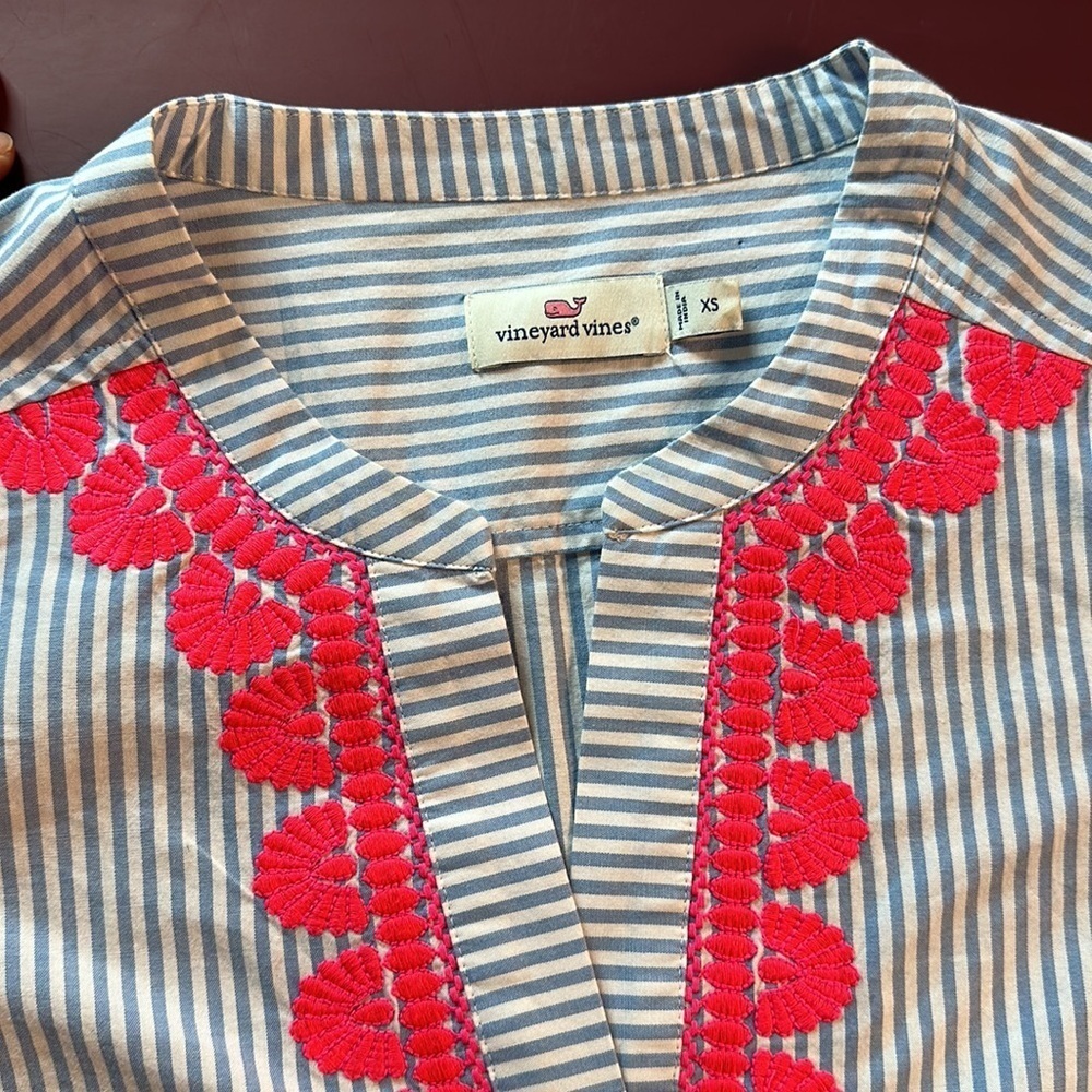 Vineyard Vines Striped Embroidered Blouseπ - Picture 11 of 15